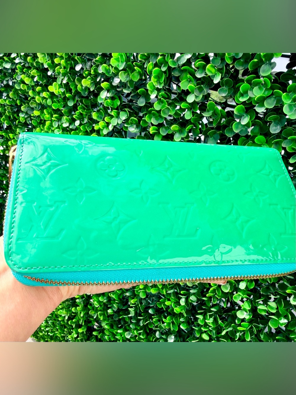 LOUIS VUITTON Monogram Vernis Zippy Wallet - Green/Aqua - AUTHENTIC COA INCLUDED